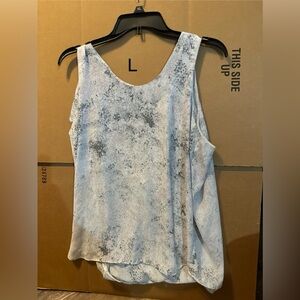 Woman’s casual tank top size L